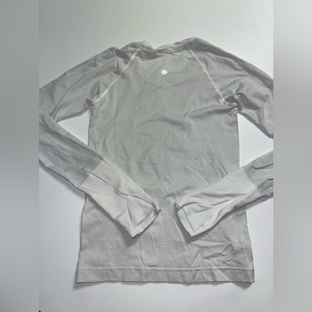 Lululemon sparkly long sleeve swiftly size 2